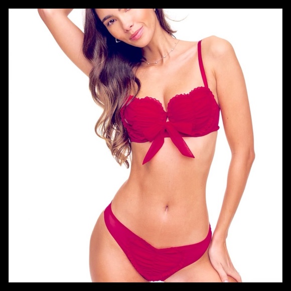 💕𝒱𝒾𝒸𝓉𝑜𝓇𝒾𝒶'𝓈 𝒮𝑒𝒸𝓇𝑒𝓉 Adore Me Lovely Bra Panty Set NWT